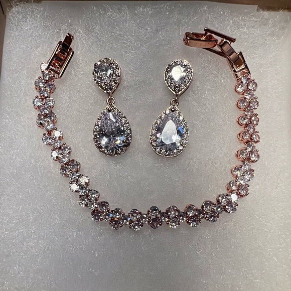 Unbranded Jewelry - Rose Gold Tone Teardrop CZ Bracelet & Earrings Set, 7” Adjustable